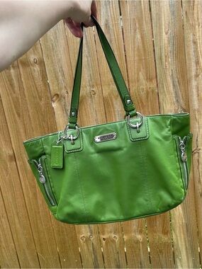 Coach Bright Green Leather Shoulder Bag with Silver Hardware